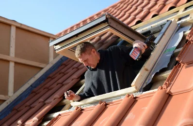 Pose de fenêtres de toit Velux à Huclier